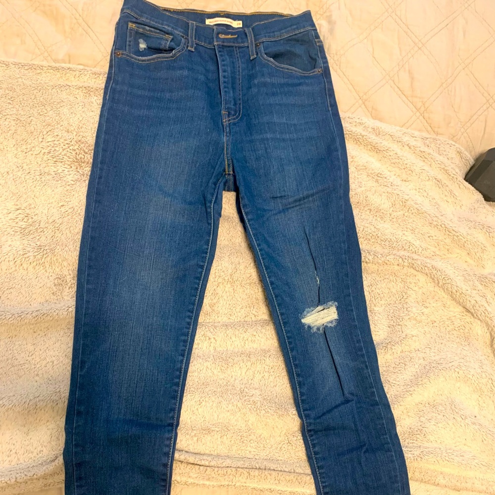 Levis mile high